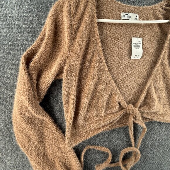 NWT Hollister Women Cardigan Sweater Medium Super Soft Knit Cropped Oversized - Picture 2 of 13